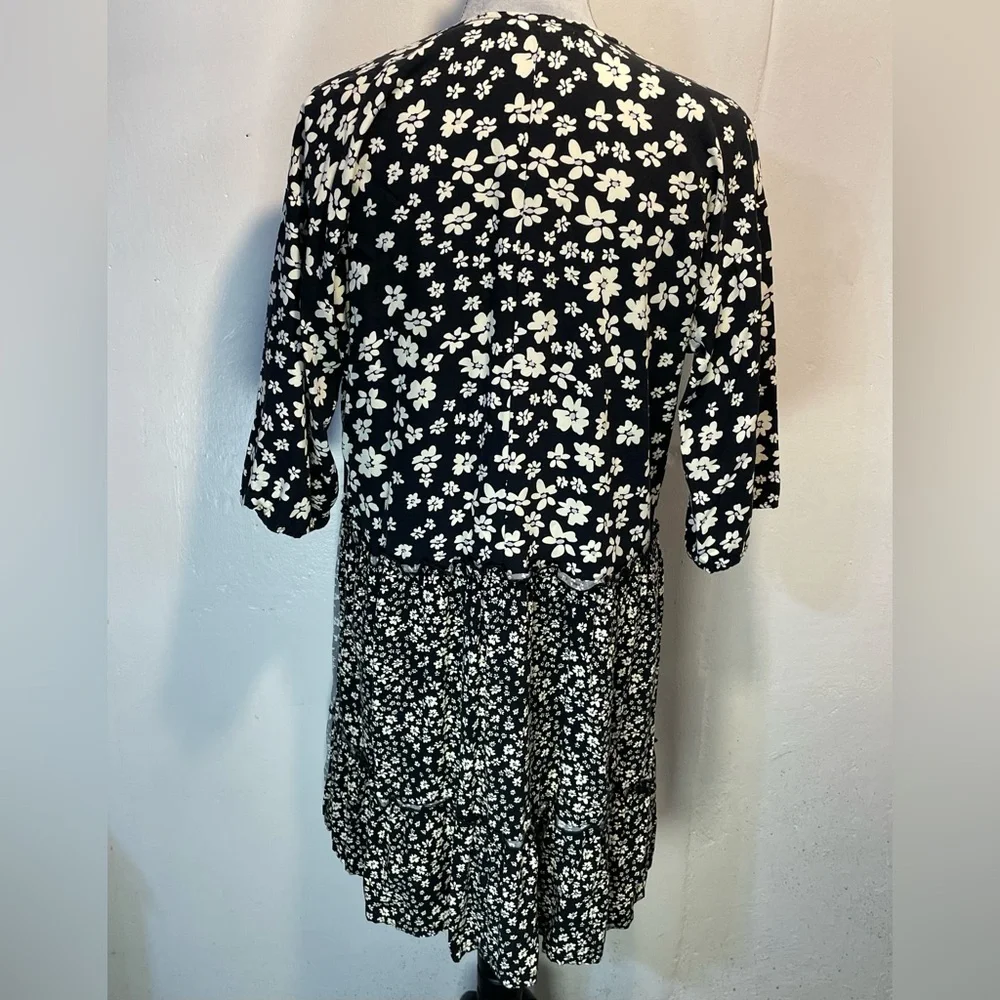 #0223 Maurices Black/Ivory/Grey Floral Kimono Sections w/ Ruffle accents-S - Picture 2 of 10